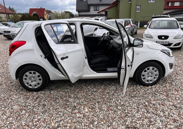 Hyundai i20 cena 24900 przebieg: 186000, rok produkcji 2014 z Ryn małe 497